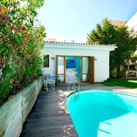 Tiny House With A Pool Apartment *